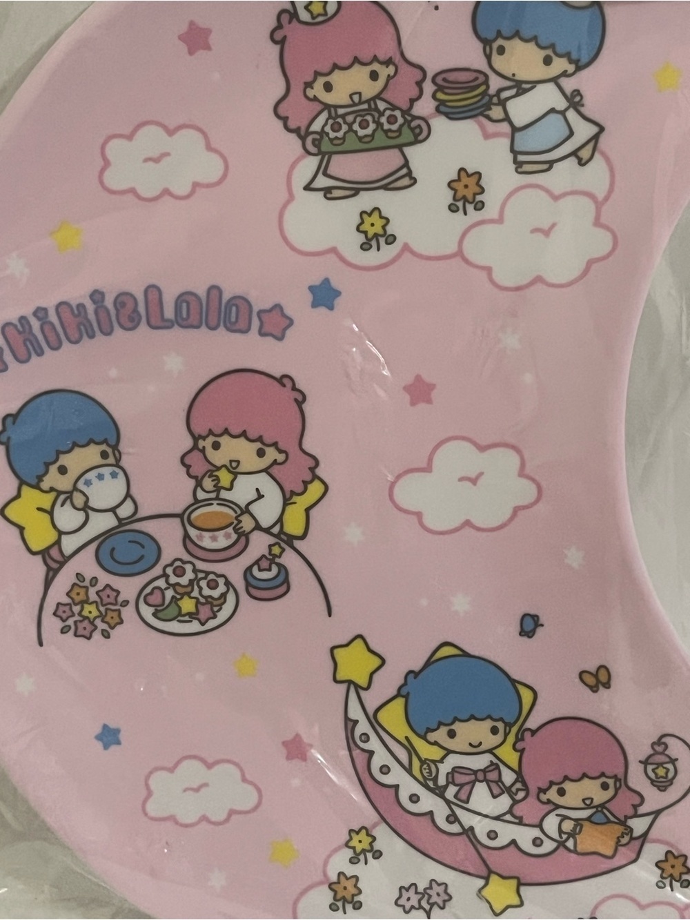 Little Twin Stars 50th Anniversary Kuji Crescent Shaped Melamine Plate - Picture 3 of 6